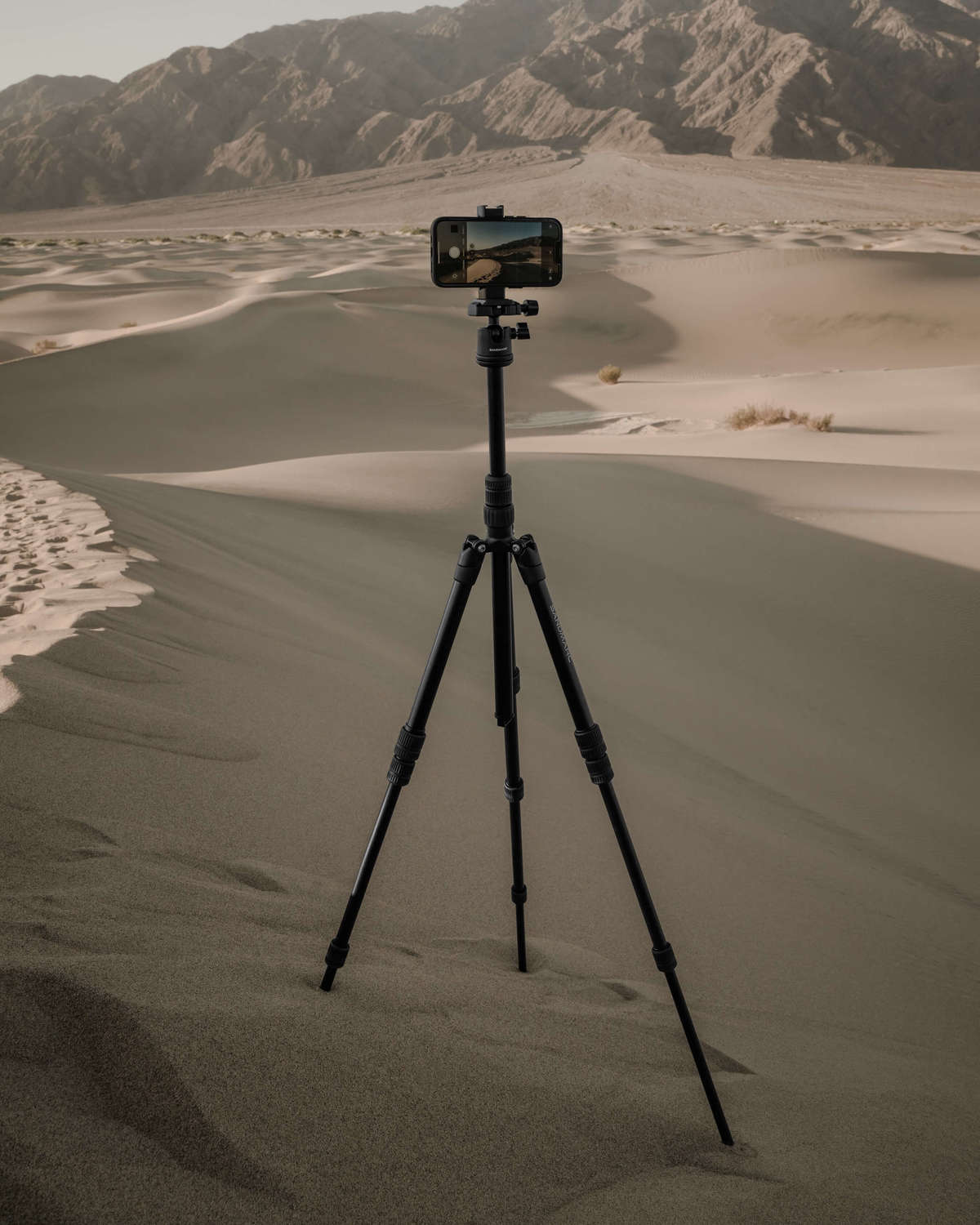iPhone 14 Pro - Desert Tripod